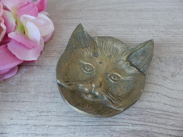 Cendrier chat vintage en laiton doré – vide-poche décoratif et élégant - plateau à bagues - Cadeau rétro cendrier chat en métal doré ancien