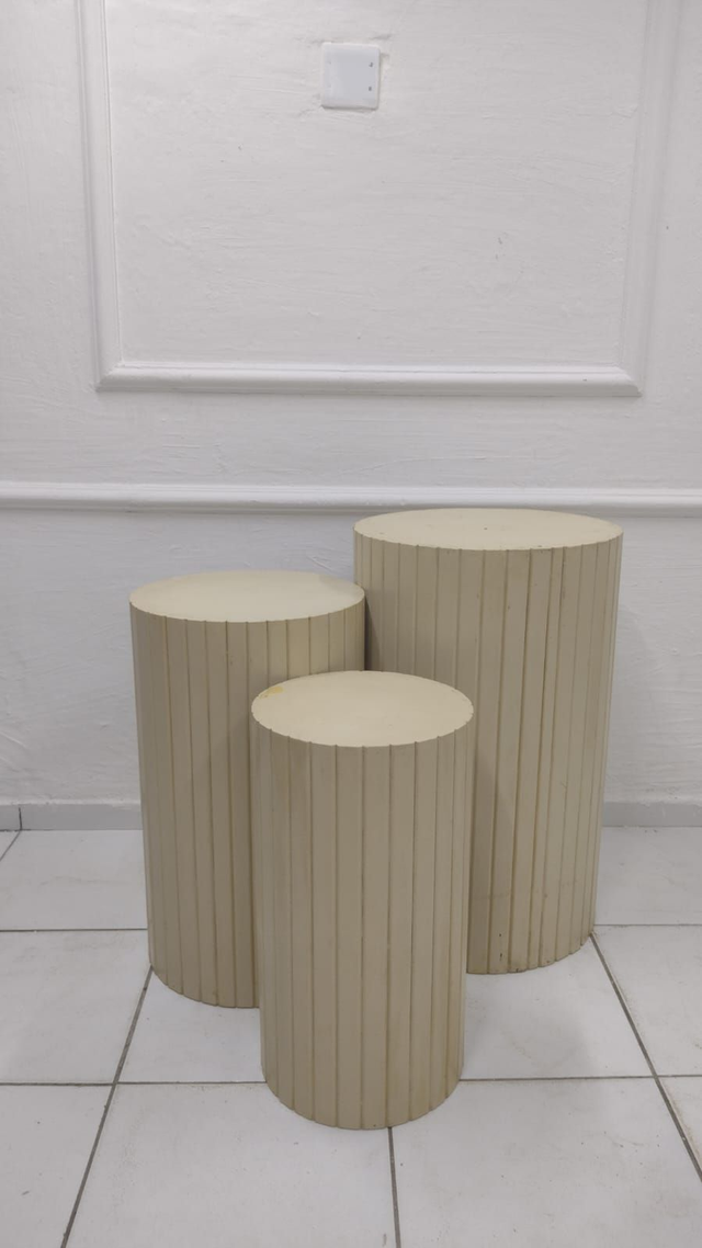 CILINDROS RIPADOS BEGE - LOCAÇÃO 