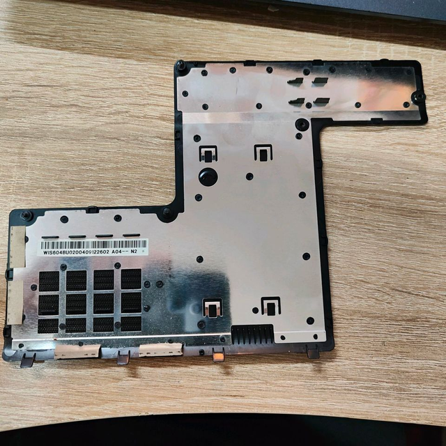 Akkudeckel Packard Bell EasyNote TJ75 Super Zustand Gebraucht