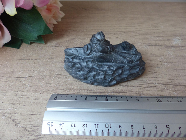 Chasseur de Phoque en Kayak : Sculpture Artisanale en Pierre de Savon du Canada, Collection Art inuit