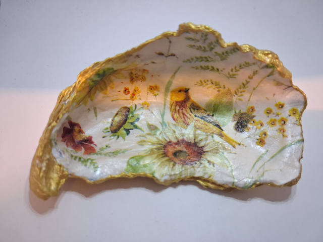 Bird and flower design trinket dish 