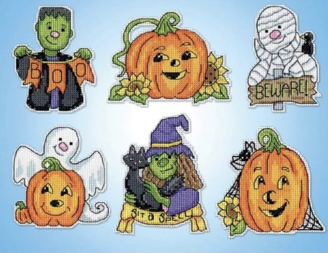 Design Works Crafts Halloween Friends Counted Cross Stitch Kit