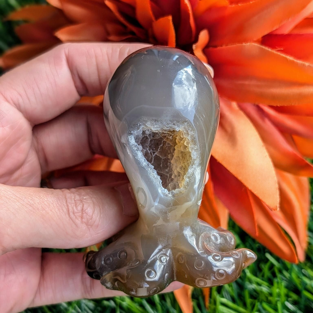 Druzy Agate Octopus Carving 