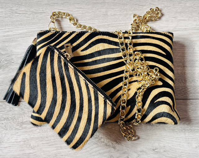 ANIMAL PRINT FAUX FUR LEATHER CLUTCH BAG