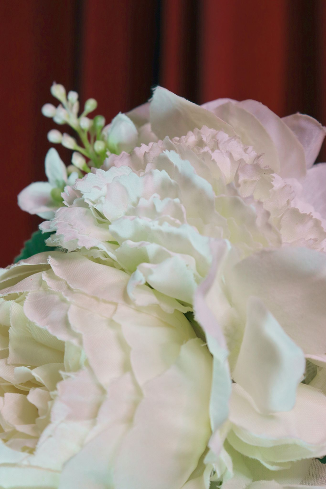 Hair flowers • XL • Night in white satin