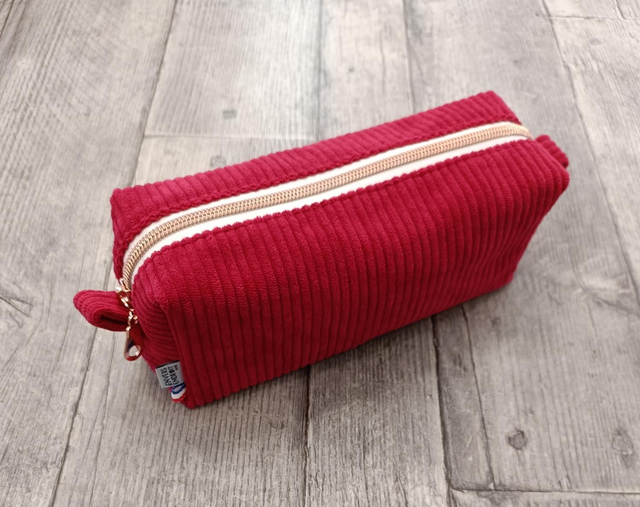 Trousse d&#039;écolier en velours côtelé