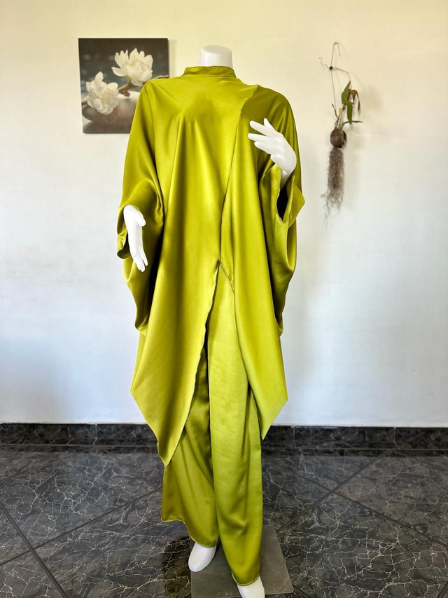 ensemble asymétrique satinée