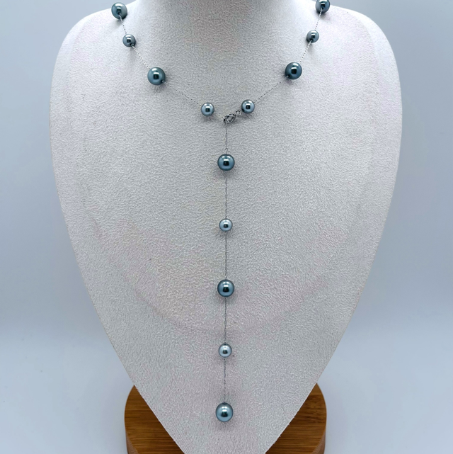 Collier perles grise 