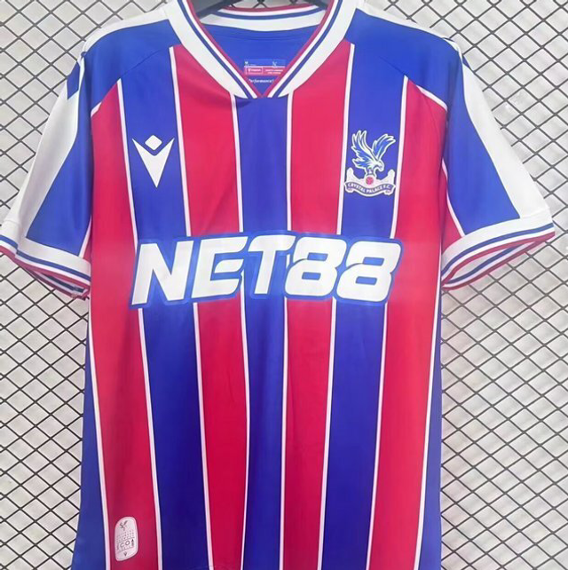 Primera equipación Crystal Palace 25, 26