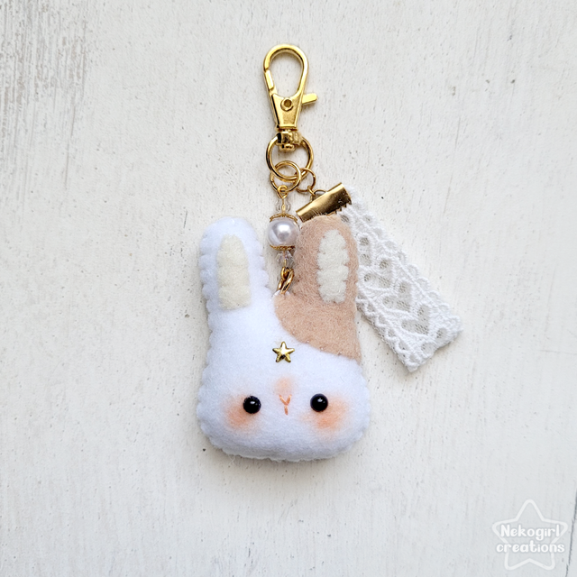 Porte-clé en feutrine fait-main - Lapin blanc et brun