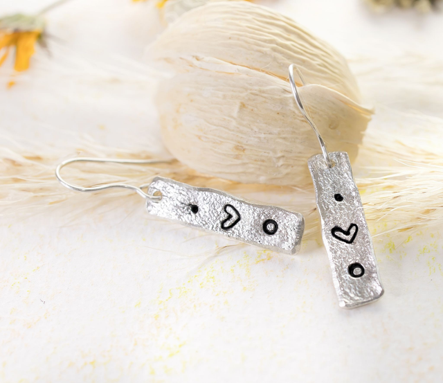 Pendientes de corazones hechos a mano en plata 925
