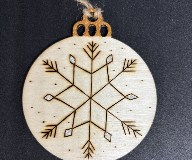 Glittery snowflake hanging decoration 