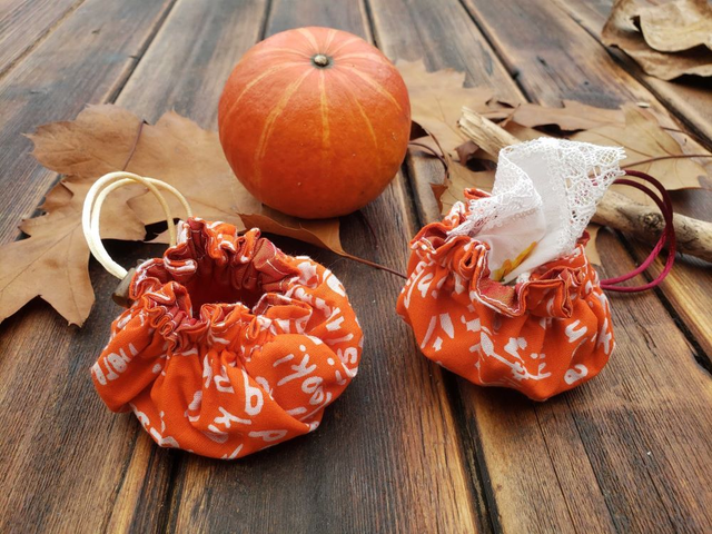 Pochette bourse -- Orange écriture