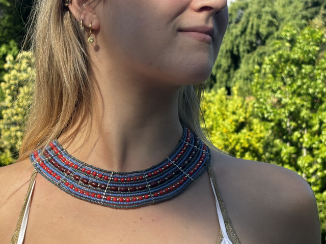 Collar tejido mostacilla múltiple azulino 