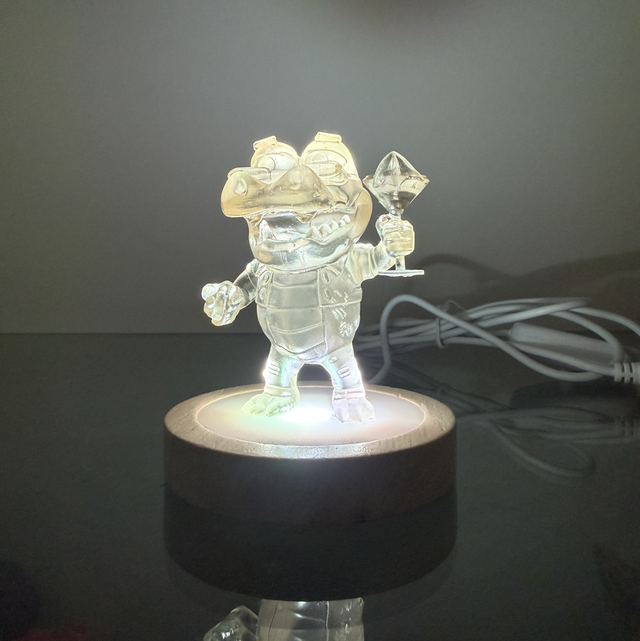 Fanart in resina trasparente con base luminosa