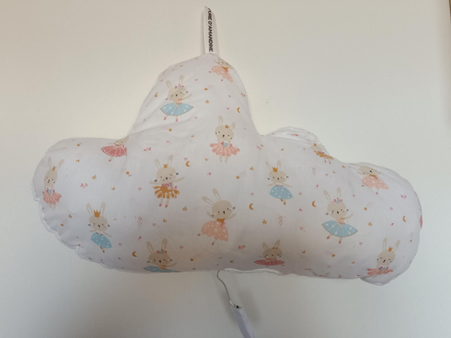 Coussin nuage danseuse lapin