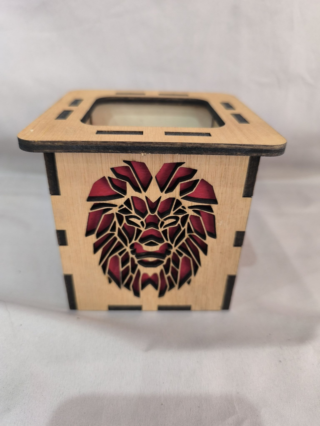 pot à crayon &quot;tête de lion&quot;