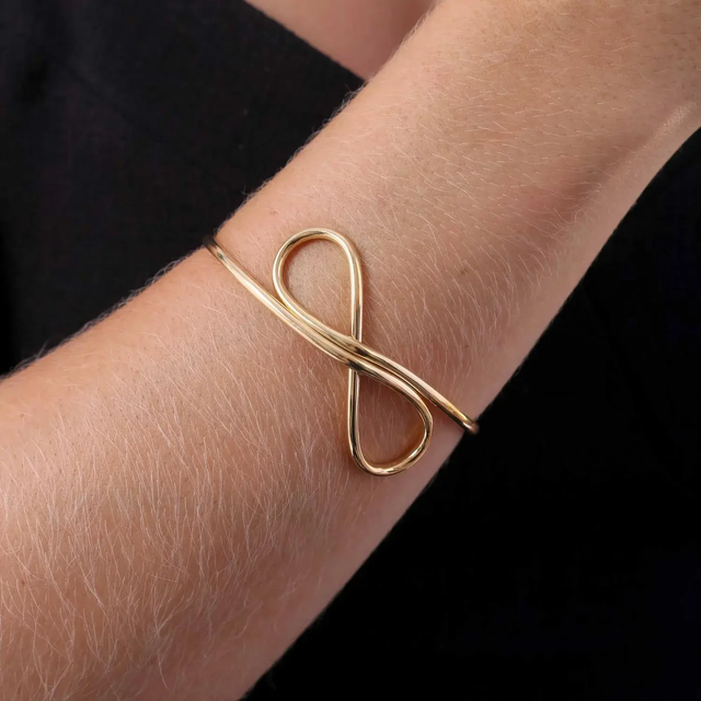 Bracelete Torcido Infinito - Ouro
