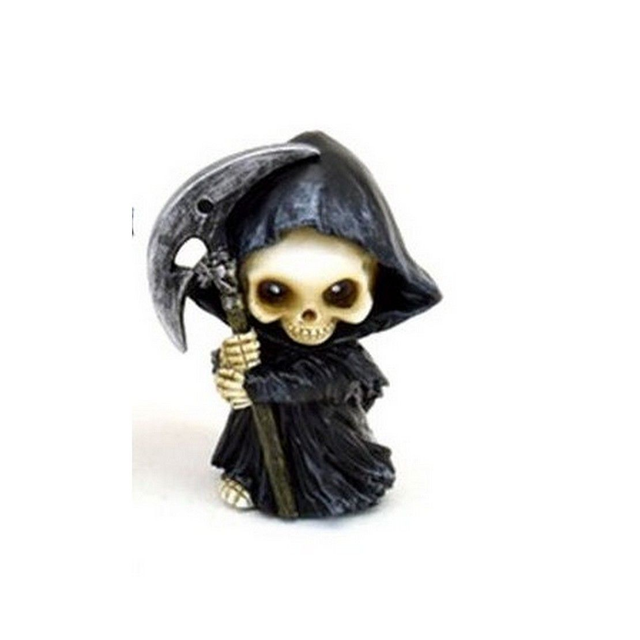 Faucheuses avec faux deux mains