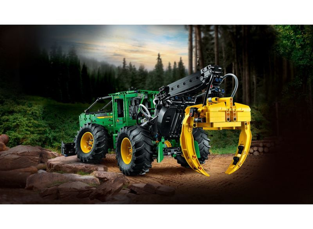 LEGO® Technic John Deere 948L-II Skidder