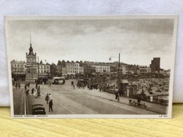 Margate, Marine Terrace, Kent, A.H. &amp; S. Paragon Series, Margate, LP200 Postcard. Our Ref No. R133 £2.25