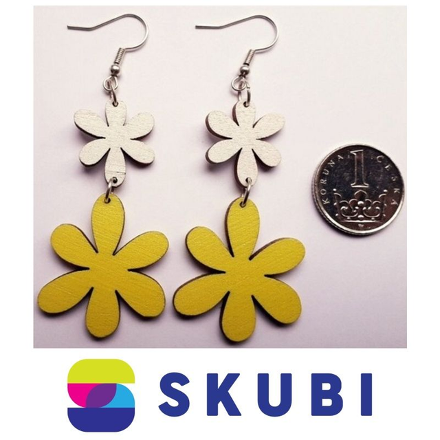 Dřevěné náušnice - Kytky - bílá a žlutá (5 cm)