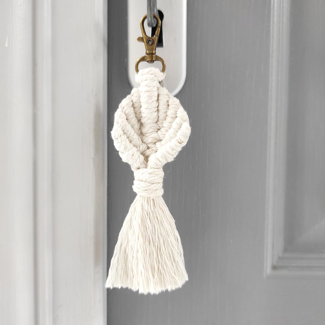 Porte clé macramé coquillage beige