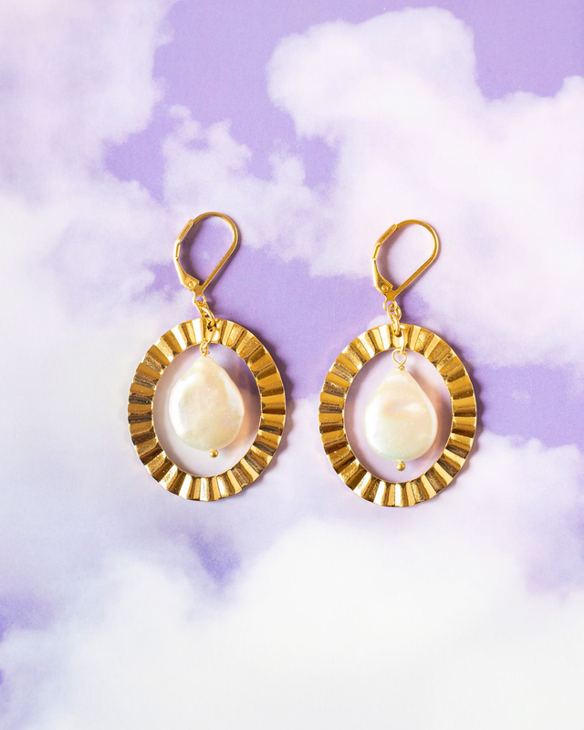 Boucles d'oreilles en perles d'eau douce et pendentifs ovales