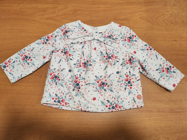 Haut velours en 9 mois