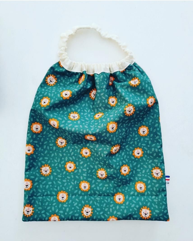 Bavoir serviette lion