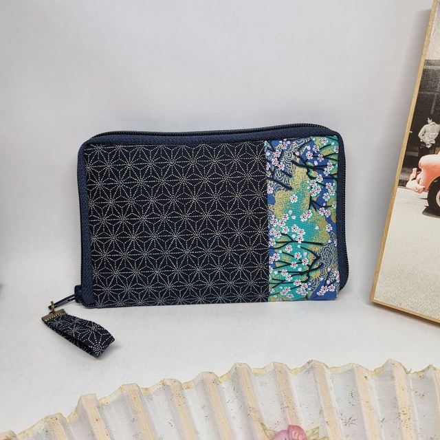 Portefeuille court zippé &quot;Akina &amp; Asanoha&quot; turquoise &amp; bleu marine