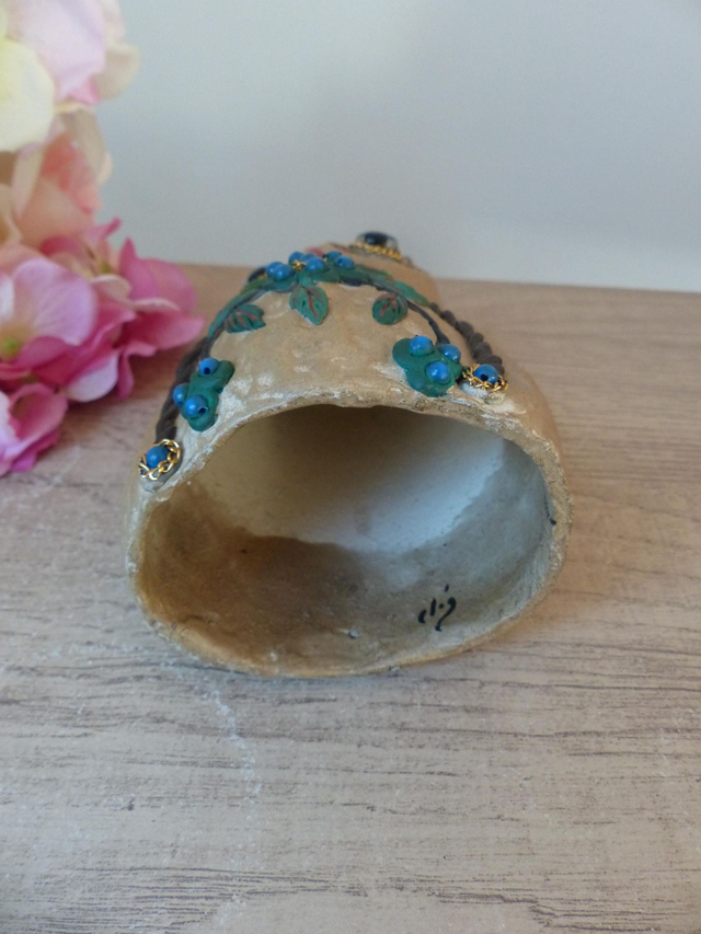 Sculpture Hibou en Terre Cuite Peinte à la Main – Figurine Artisanale Vintage avec Motifs Floraux, Décoration Originale Intérieur Naturel