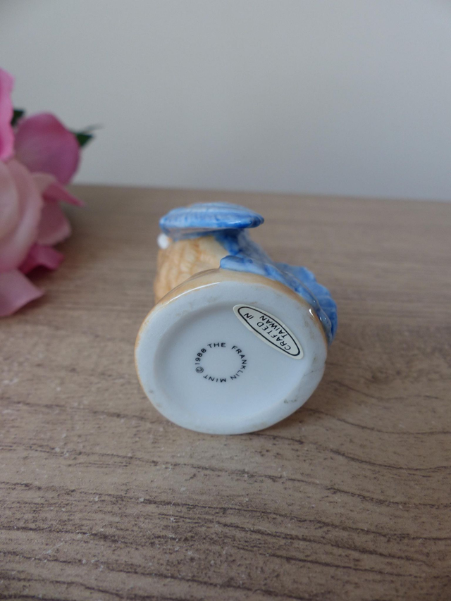 Figurine vintage chouette en porcelaine Franklin Mint – 1988 – Décoration beige et bleue fabriquée à Taïwan