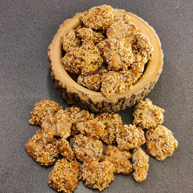 Gebrannte Walnuss mit sesam