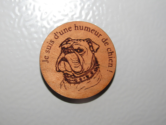 🧲 Magnet en Bois Gravé - motif chien 4 cm – Unique &amp; Personnalisé