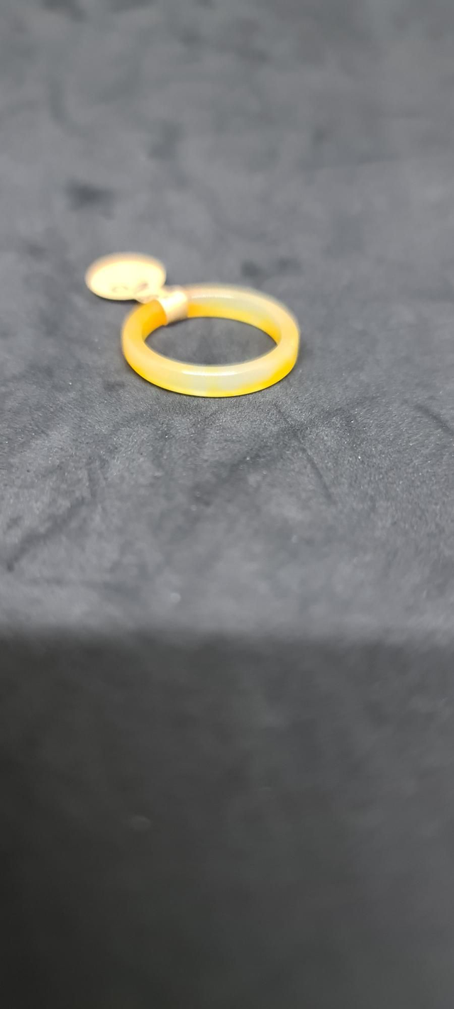 Anneau résine jaune 