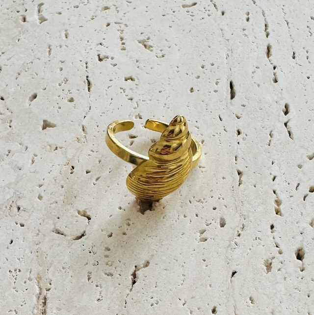 Ring schelp goud