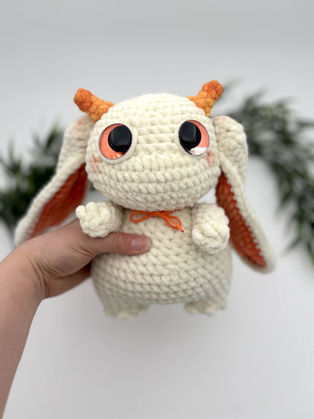 Forest Guardian - Cream and orange