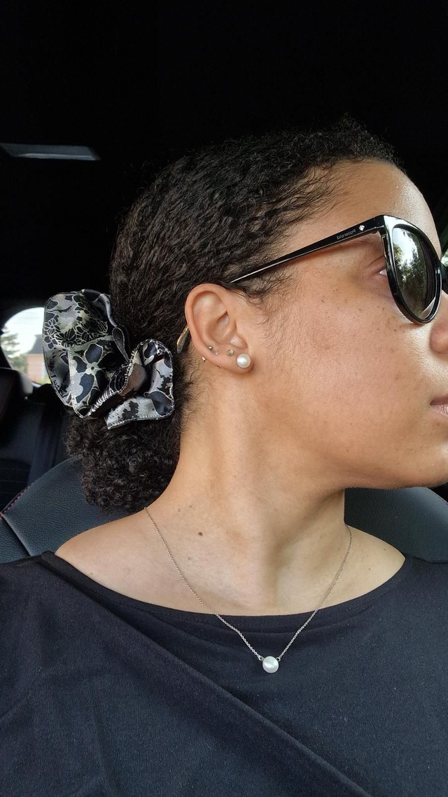 Big Satin Scrunchie "Renée"