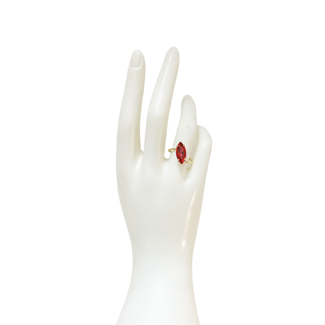 Fedina sottile con pietra ovale rossa