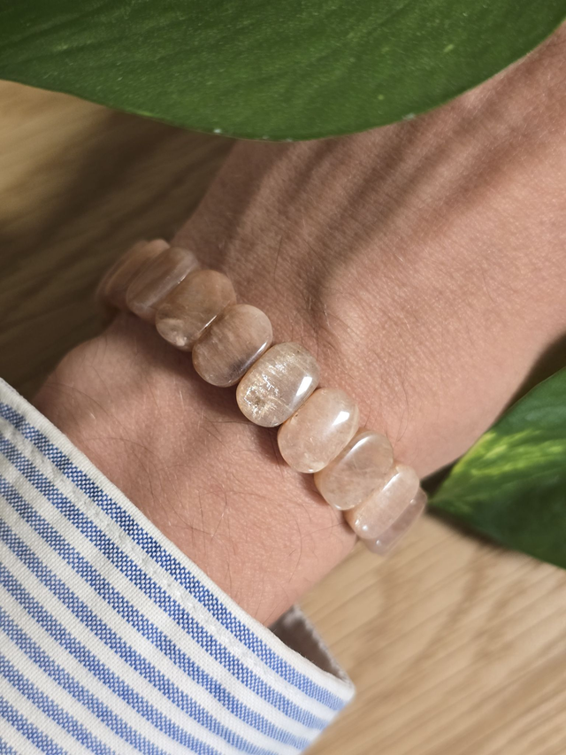 Bracelet Pierre de Lune rose, perles plates (Qualité AA)