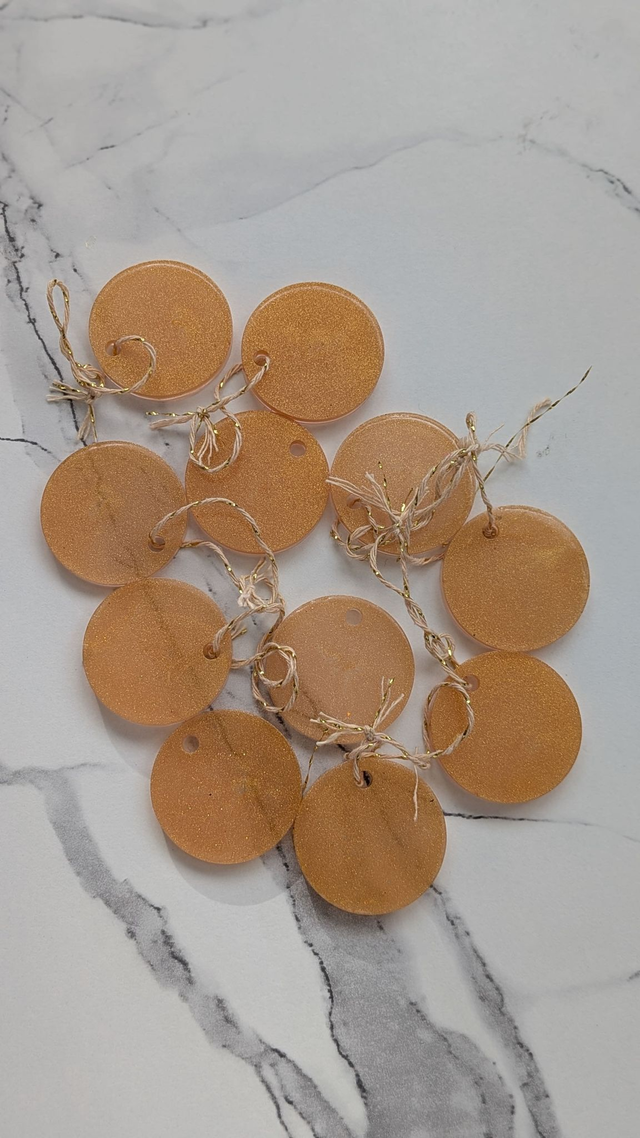 12 Suspensions de Noël en résine époxy personnalisables | couleurs or 