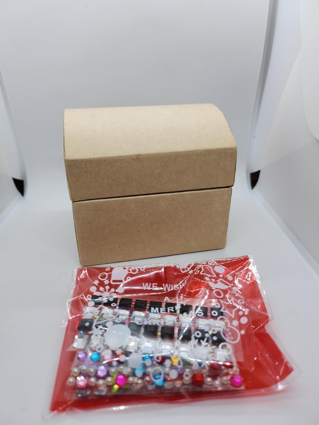 Decorate your own trinket box