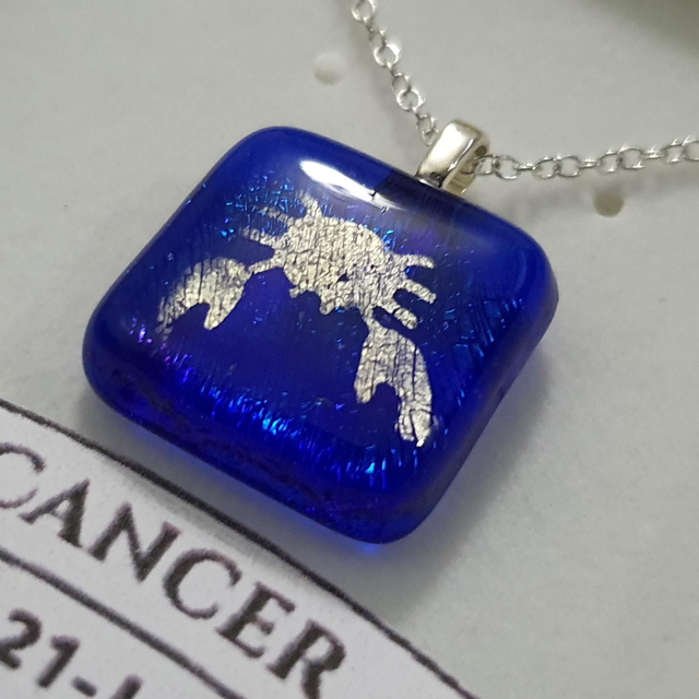 Cancer Zodiac glass pendant &amp; chain p22