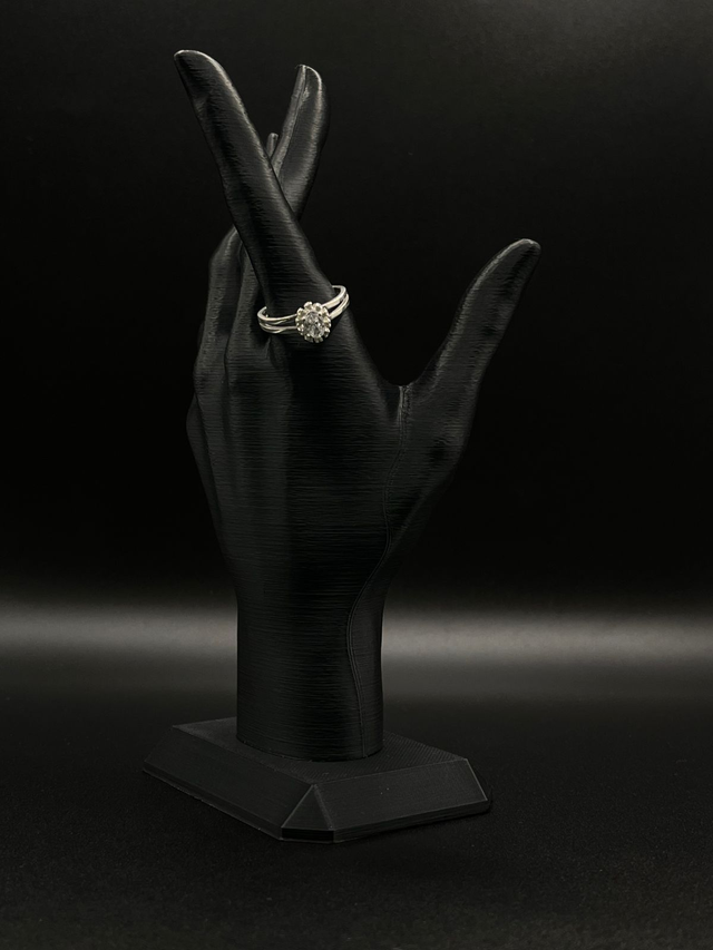 anel solitário com cravejado lateral