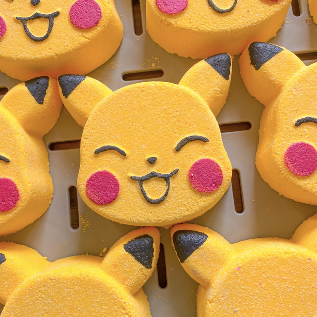 Electric Creature Bath Bomb