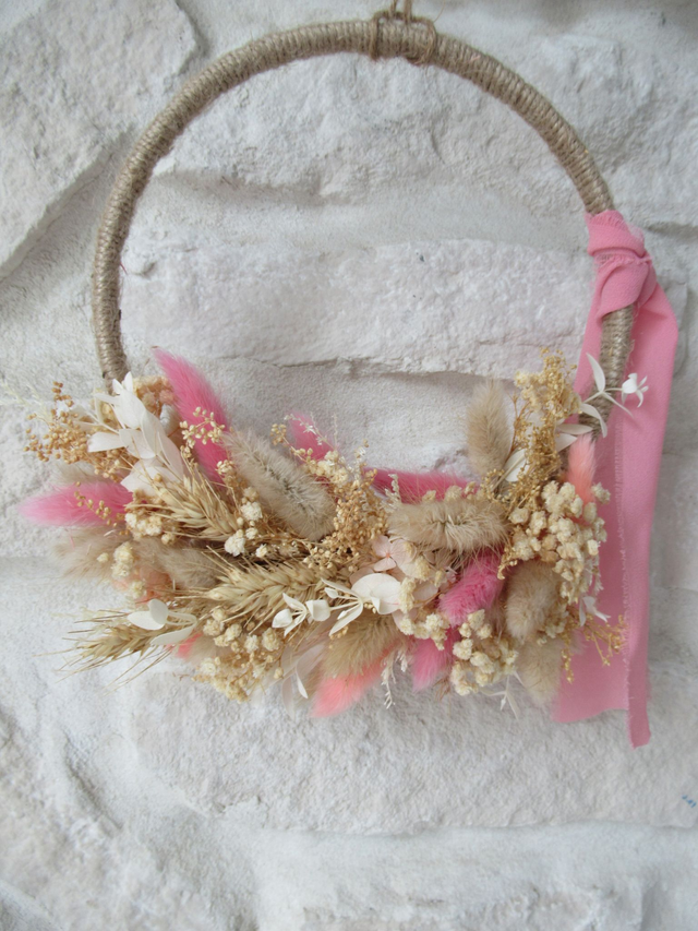Couronne de fleurs rose