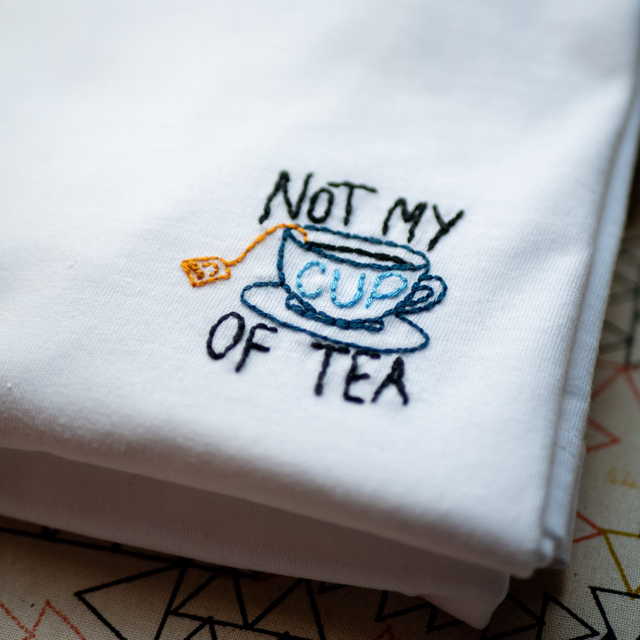 Teeshirt brodé personnalisé - Motif au trait