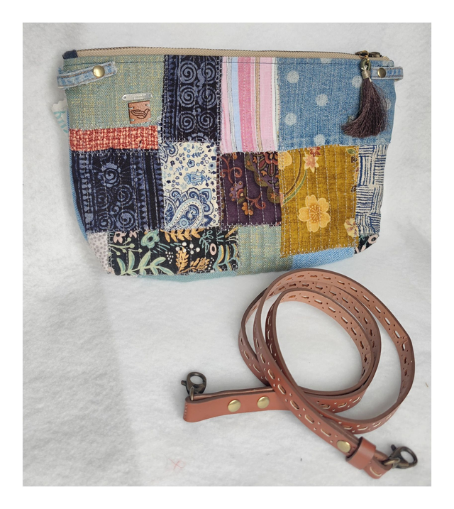 Sac à bandoulière, sac à main en tissu recyclé, pochette patchwork style boro japonais, sac à main style bohème