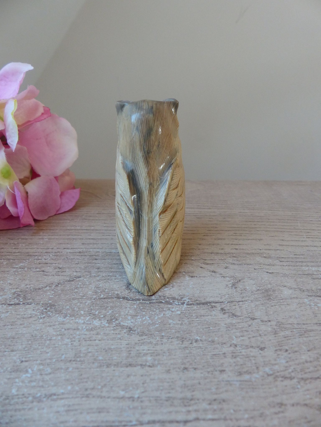 Figurine miniature de hibou sculpté main en corne de buffle - Porte bonheur artisanal - Cadeau original et décoratif - Animal symbolique